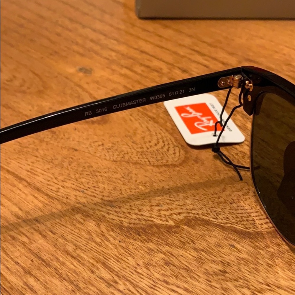 RAY-BAN CLUBMASTER CLASSIC SUNGLASSES - Picture 7 of 8